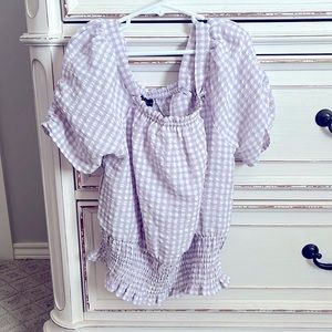 Ruffle scrunched up top!🤩 Brand: Art class! Light purple with checkered white!